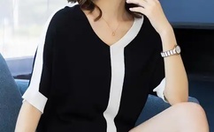 美一小学老师摘口罩朗读传染半个班